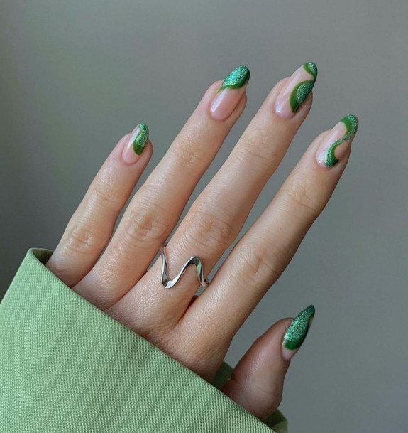 31 Green Christmas Nail Designs  — Shimmery Green Swirl Festive Nails