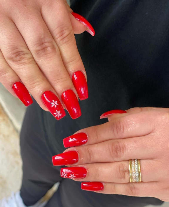 30 Red Festive Nail Designs  — 19