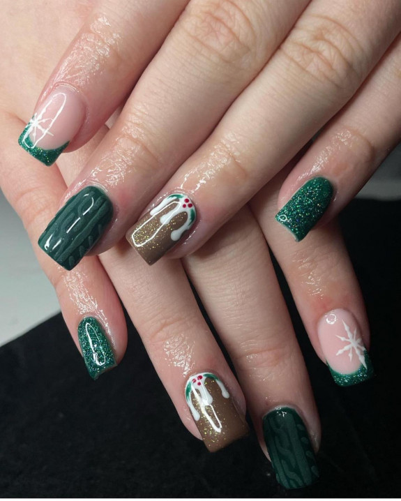 31 Green Christmas Nail Designs  — Christmas Pudding Festive Nails