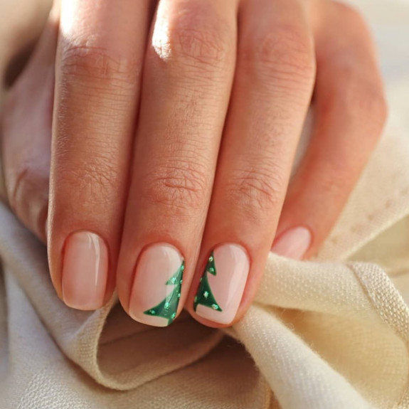 31 Green Christmas Nail Designs  — Christmas Tree Subtle Nails