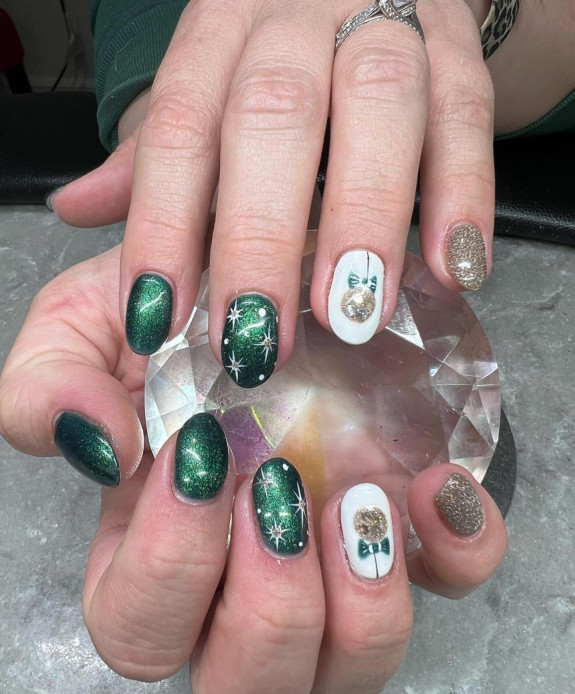 31 Green Christmas Nail Designs  — Gold Bauble Green Festive Nails