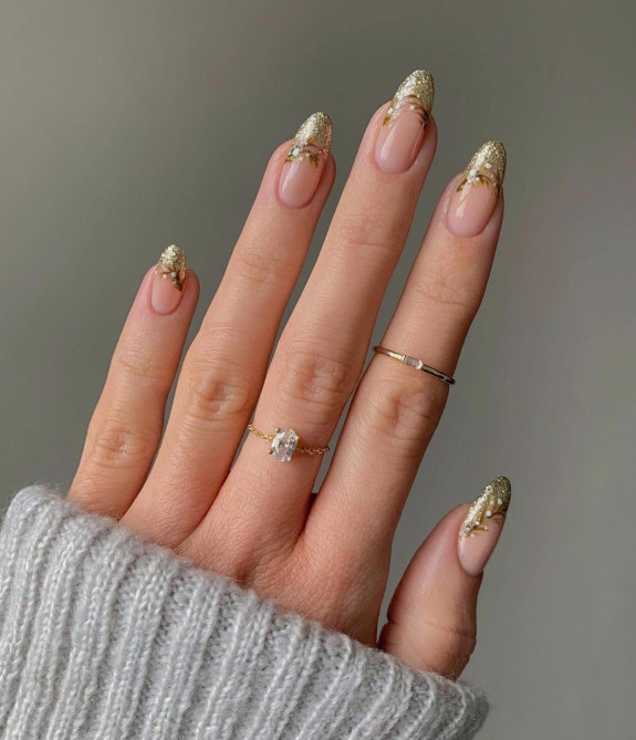 29 Cute Christmas Nail Designs — Glitter Gold + Snowdrop Tip Nails