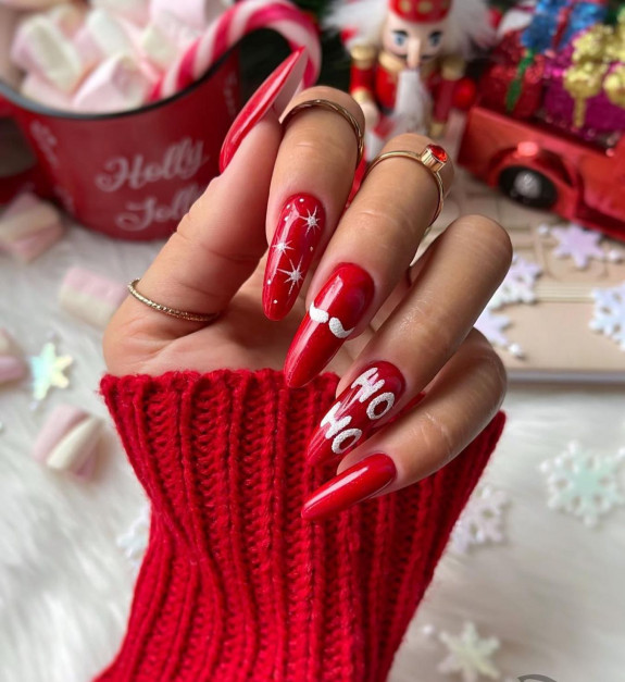 29+ Cute Christmas Nail Designs — Red Almond Nails