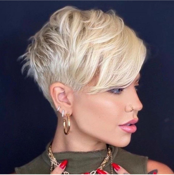 short hairstyles for thin hair, bob haircut, long bob haircut, Pictures of short haircuts, Medium short hairstyles, Short haircuts for ladies, Short hairstyles for over 50, Short hairstyles for thick hair, Short hair styles for older women, chin length bob, textured bob haircut, long bob hairstyle, blunt bob, classic bob, lob hairstyles