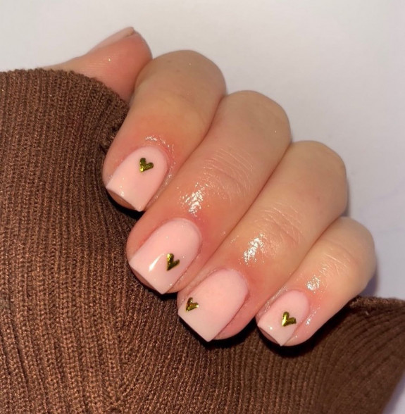 37 Awesome Valentines Nails — Gold Chrome Heart Simple Nails