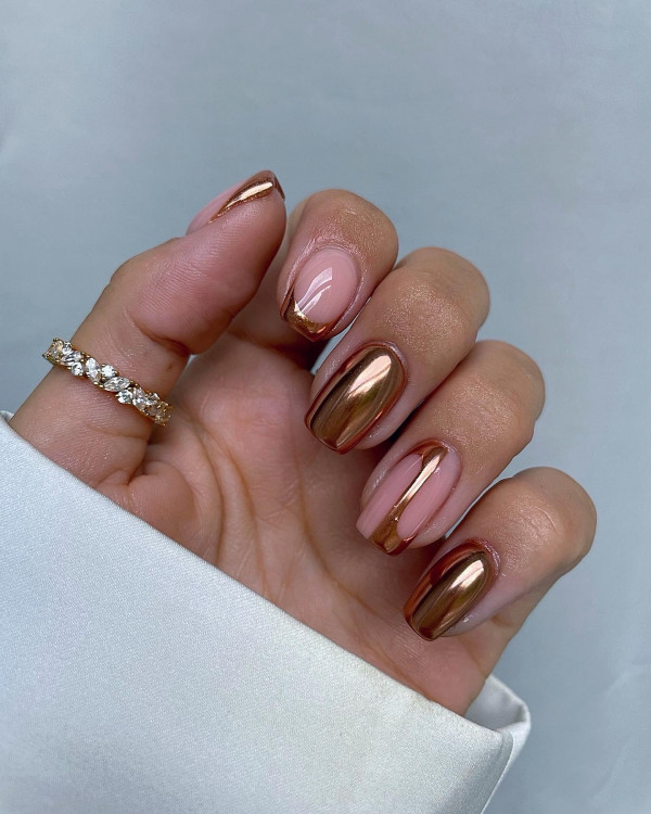 30 Groundbreaking Fall Nail Designs : Rose Gold Metallic Elegance