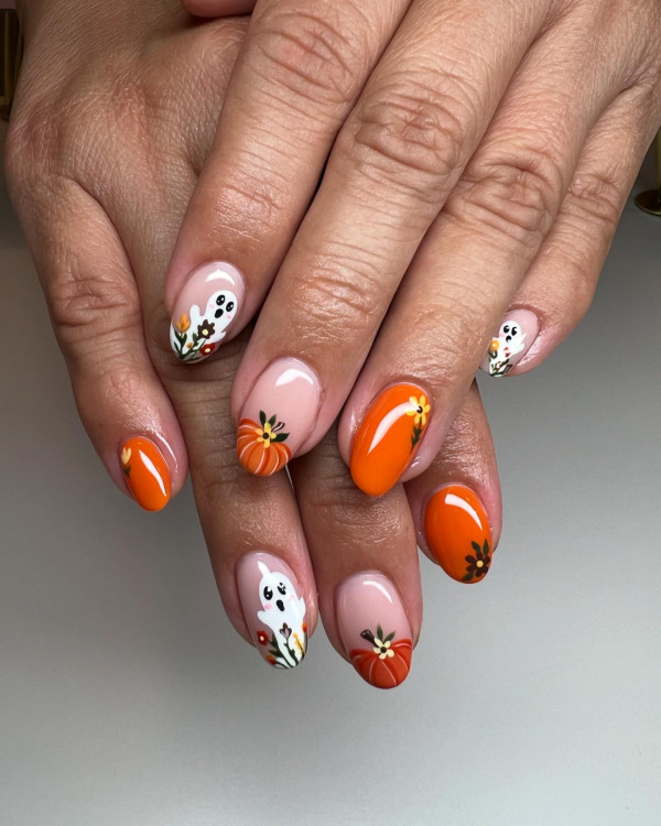 40 Spooky Short to Medium Halloween Nail Ideas : Pumpkin Patch Ghosts