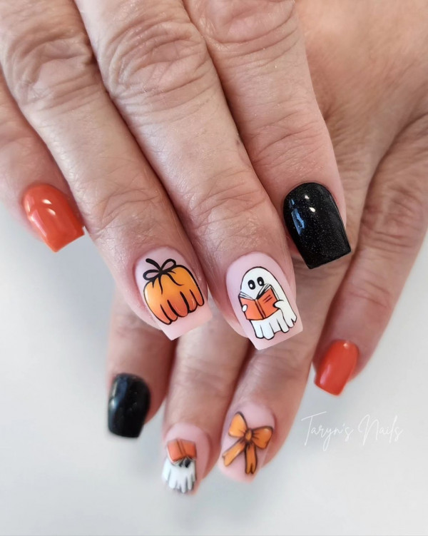 40 Hauntingly Beautiful Halloween Nail Ideas : Pumpkin & Ghostly Cuteness