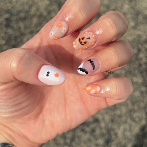 40 Spooky Short to Medium Halloween Nail Ideas : Sweet Spooky Mix