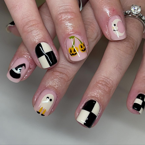 40 Spooky Short to Medium Halloween Nail Ideas : Checkerboard and Trendy Pattern Festive