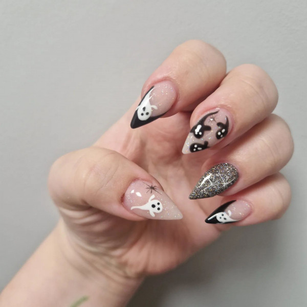 40 Spooky Short to Medium Halloween Nail Ideas : Glam Ghosts & Glitter