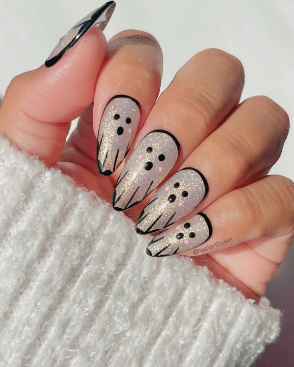 40 Hauntingly Beautiful Halloween Nail Ideas : Sparkly Ghost Glam