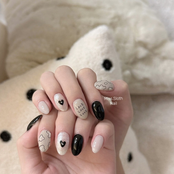 Black and White Valentine’s Day Cloud and Heart Nail Art, simple valentine's day nails, Best Valentine's Day Nails ideas, Valentine's Nails, Valentine nails, Valentine's day nails, cute Valentine's nail art