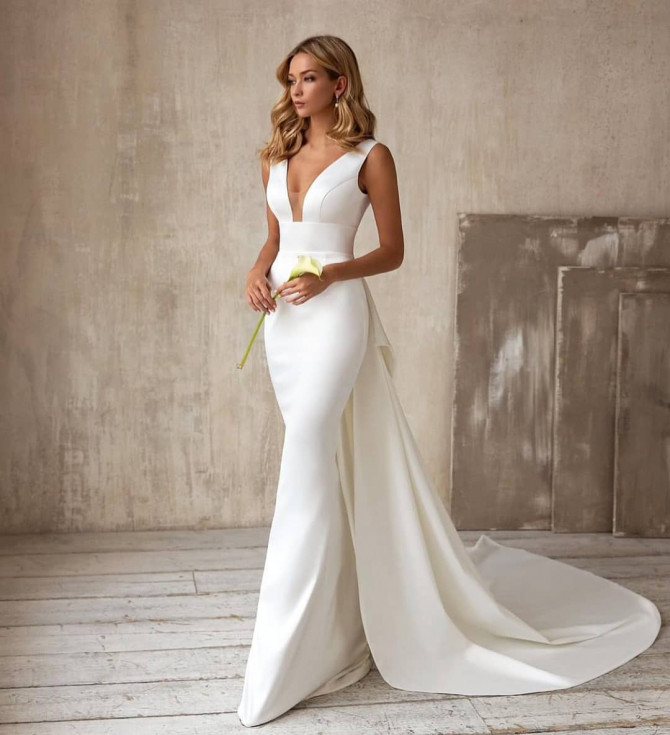 Bride in champagne V-neck glitter tulle bridal gown
